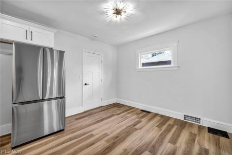 17414 Cannon Avenue Lakewood OH 44107