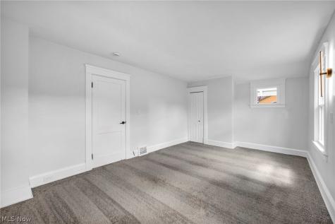 17414 Cannon Avenue Lakewood OH 44107