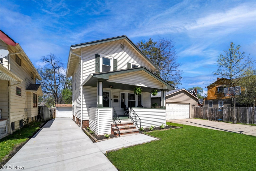 17414 Cannon Avenue Lakewood OH 44107