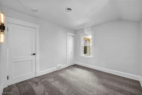 17414 Cannon Avenue Lakewood OH 44107
