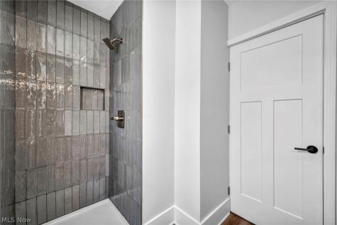 17414 Cannon Avenue Lakewood OH 44107