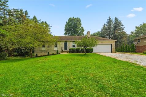 2470 Easton Street NE Canton OH 44721