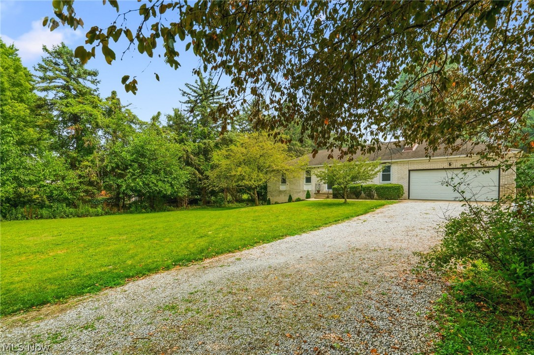 2470 Easton Street NE Canton OH 44721