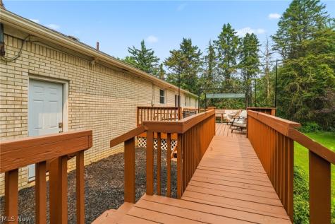 2470 Easton Street NE Canton OH 44721