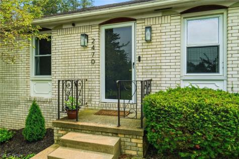 2470 Easton Street NE Canton OH 44721