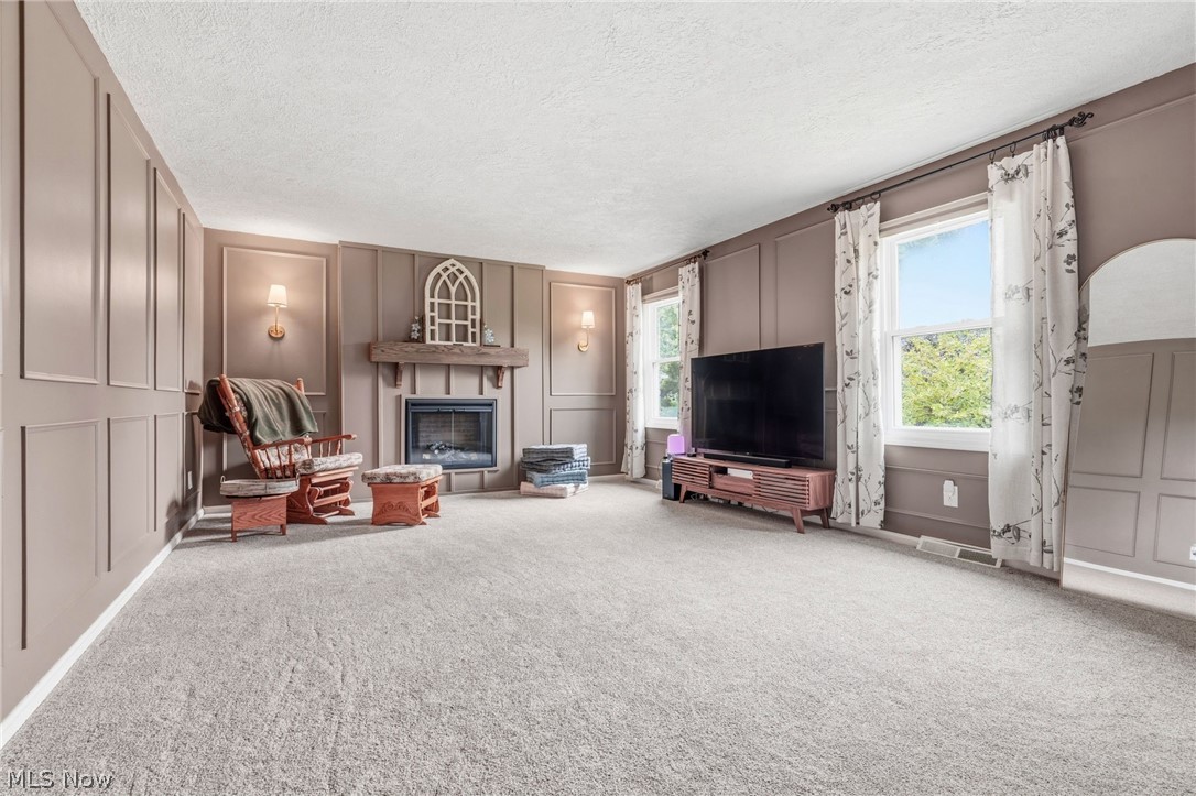 2470 Easton Street NE Canton OH 44721