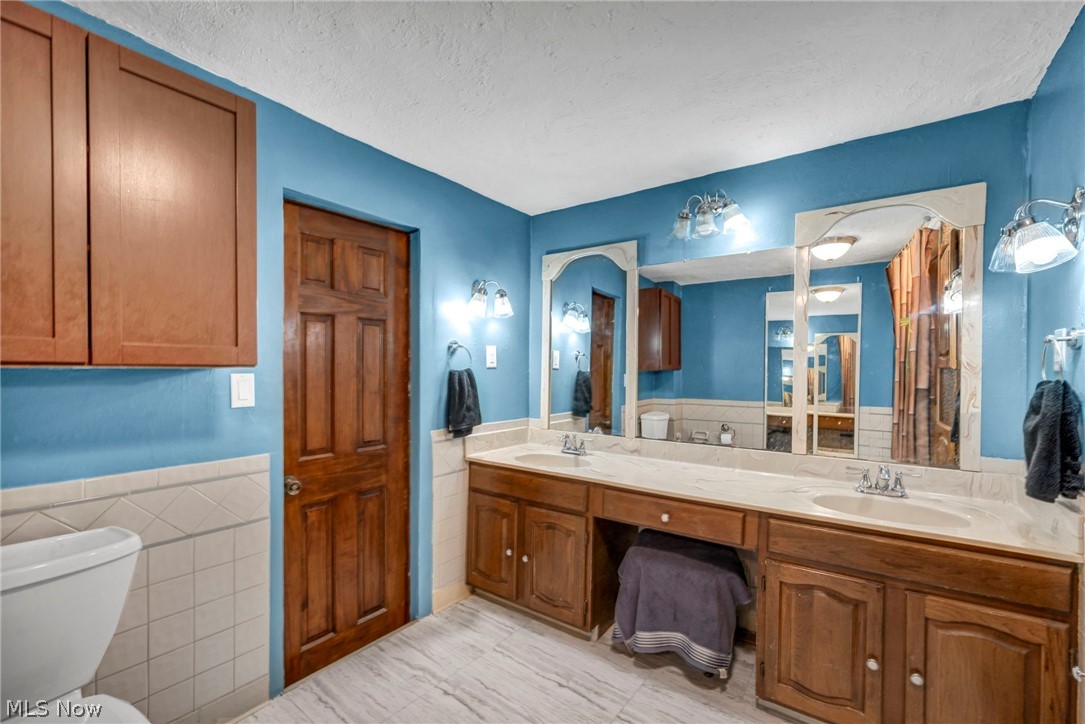 1980 Wadsworth Road Norton OH 44203