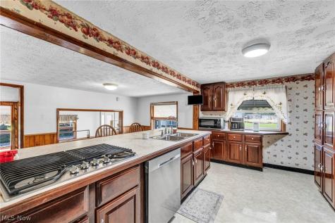 1980 Wadsworth Road Norton OH 44203