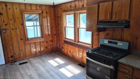 3962 Swain Drive Norton OH 44203