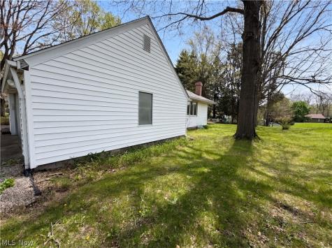 1064 Munroe Falls Kent Road Kent OH 44240