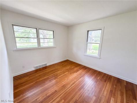 1064 Munroe Falls Kent Road Kent OH 44240