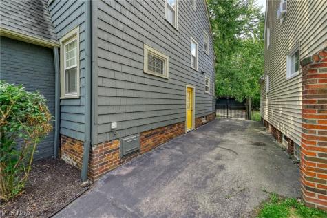 3534 Cedarbrook Road University Heights OH 44118