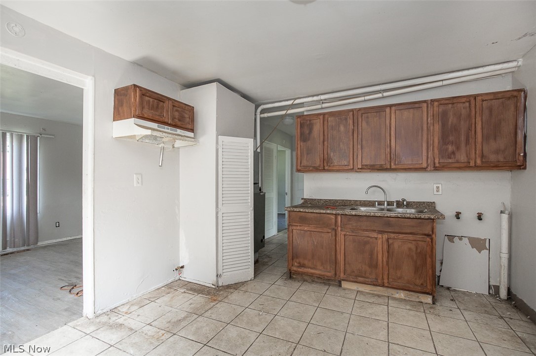 19414 Longbrook Road Warrensville Heights OH 44128