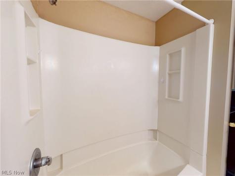 4792 Geraldine Road Richmond Heights OH 44143
