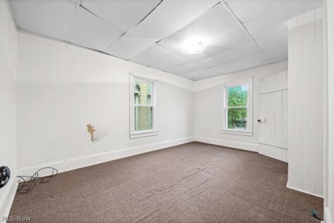 225 W Indiana Avenue Sebring OH 44672