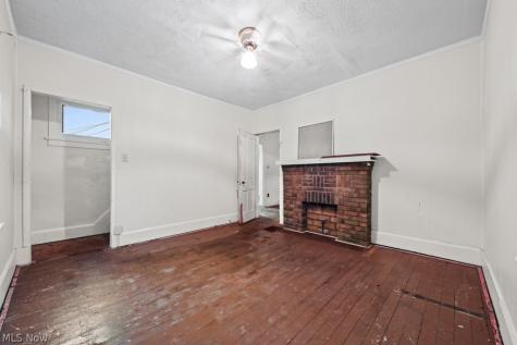 225 W Indiana Avenue Sebring OH 44672