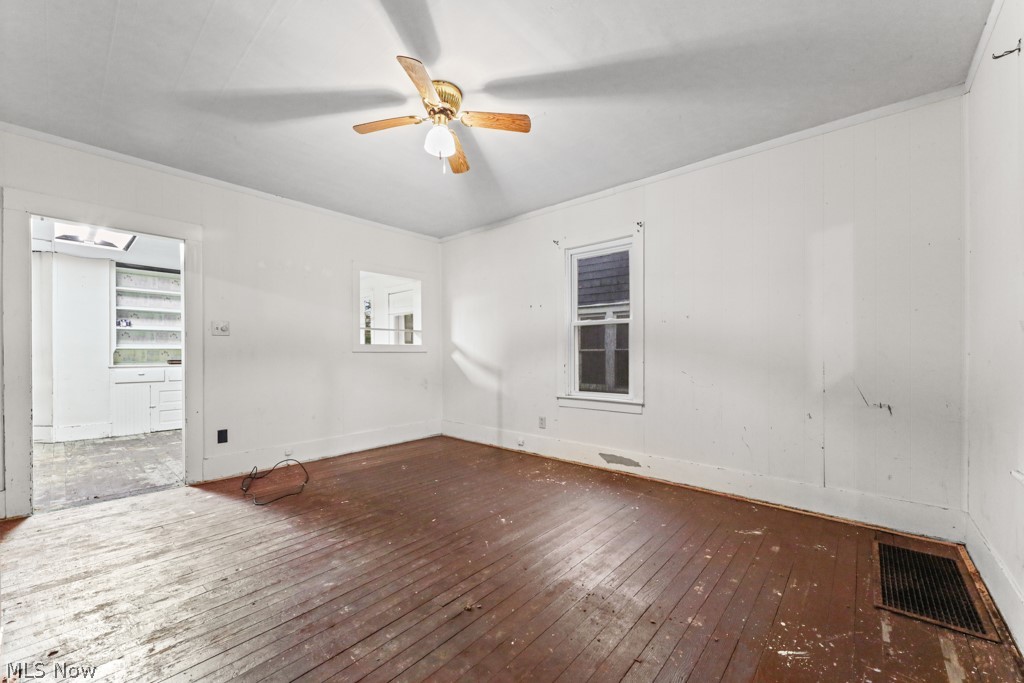 225 W Indiana Avenue Sebring OH 44672
