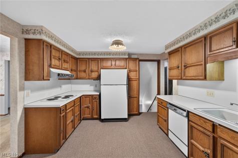 2550 Dogwood Drive NE Massillon OH 44646