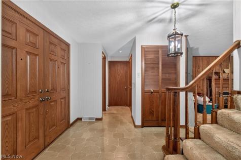 2550 Dogwood Drive NE Massillon OH 44646