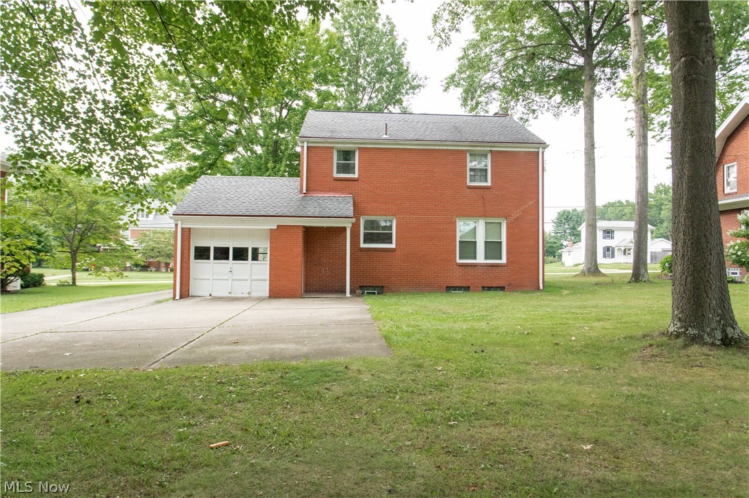 655 E Liberty Street Hubbard OH 44425