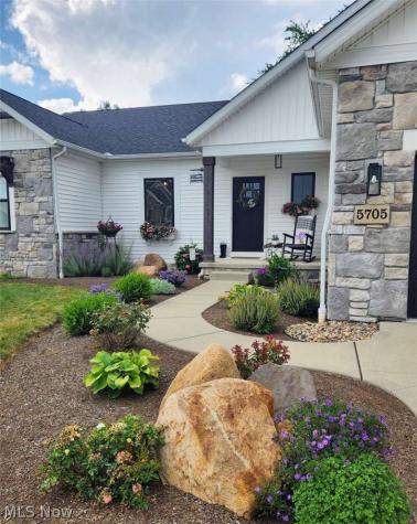 5705 Shadow Ridge Circle NW North Canton OH 44720