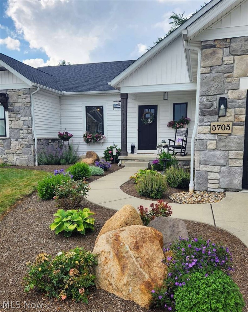 5705 Shadow Ridge Circle NW North Canton OH 44720