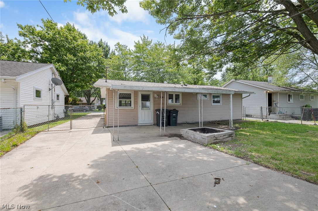 436 Ambler Drive Elyria OH 44035