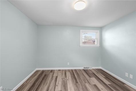 436 Ambler Drive Elyria OH 44035