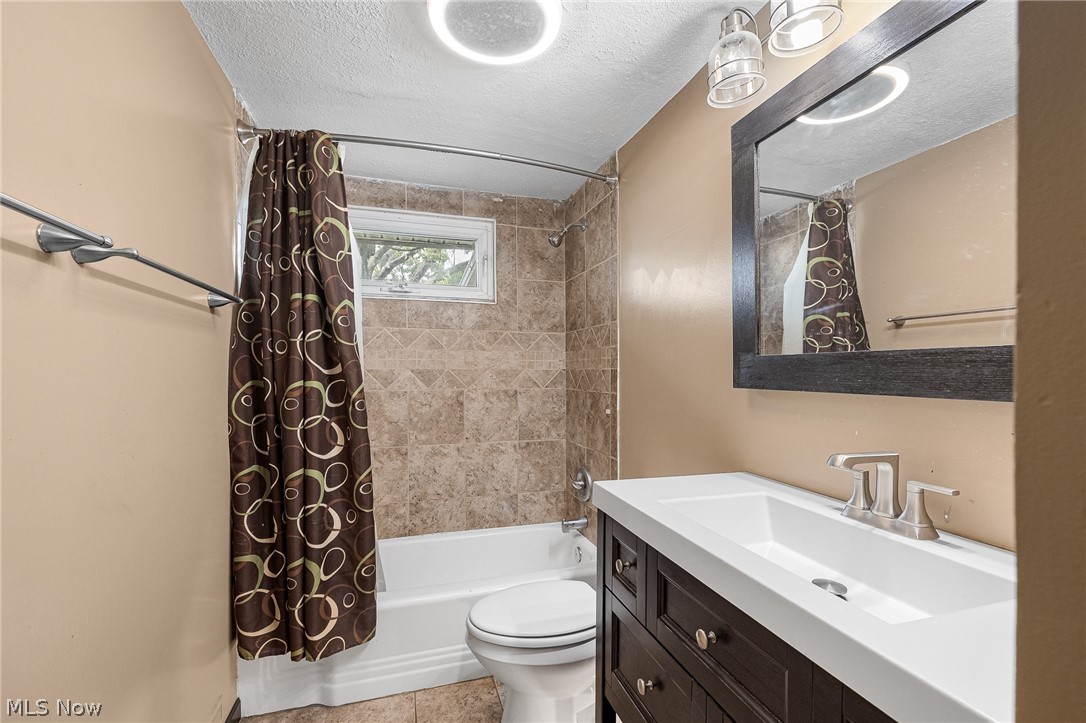 436 Ambler Drive Elyria OH 44035