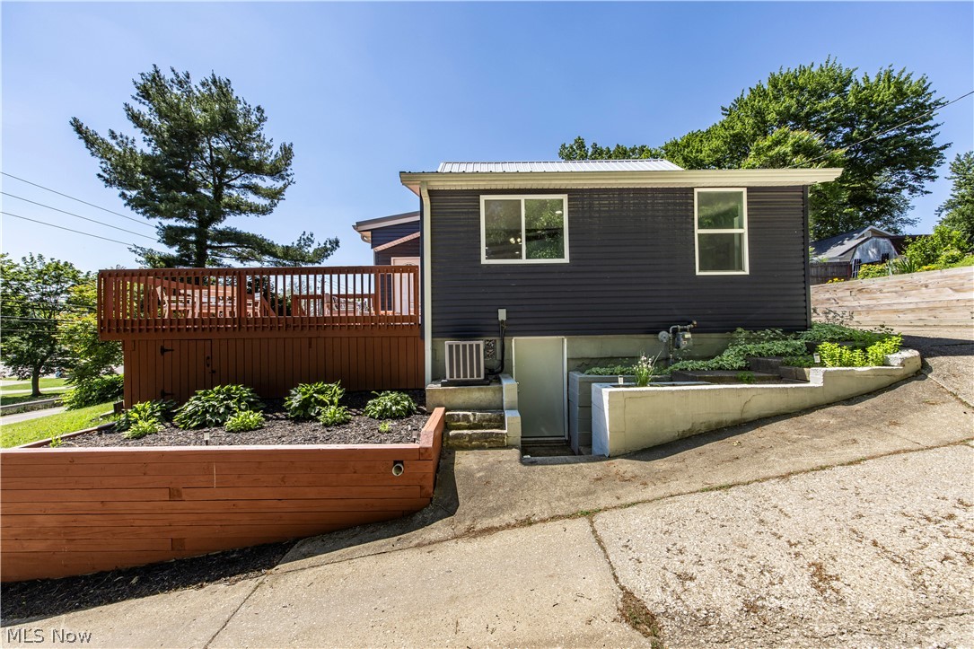 590 Pear Drive Akron OH 44319