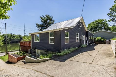 590 Pear Drive Akron OH 44319