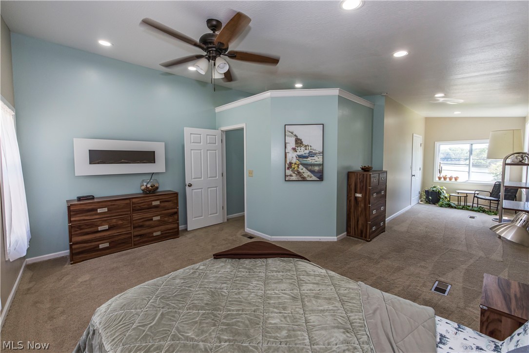 590 Pear Drive Akron OH 44319