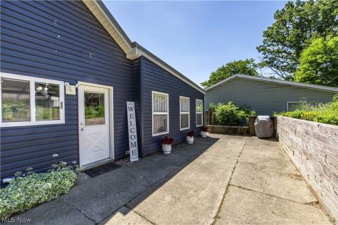 590 Pear Drive Akron OH 44319