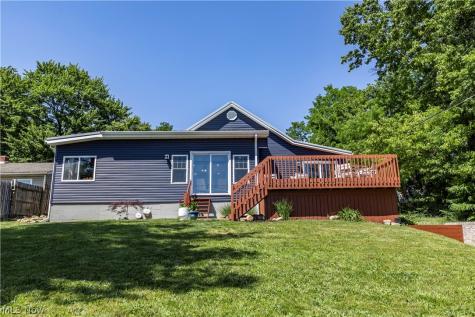 590 Pear Drive Akron OH 44319