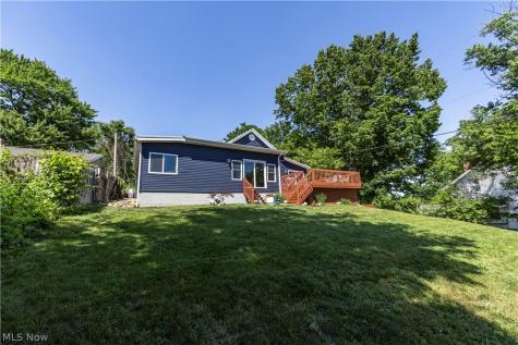 590 Pear Drive Akron OH 44319