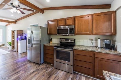 590 Pear Drive Akron OH 44319