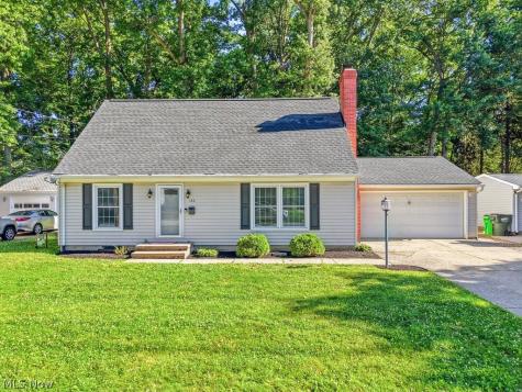 136 Pinehurst Road Munroe Falls OH 44262