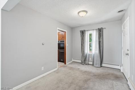 136 Pinehurst Road Munroe Falls OH 44262