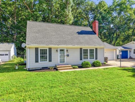 136 Pinehurst Road Munroe Falls OH 44262