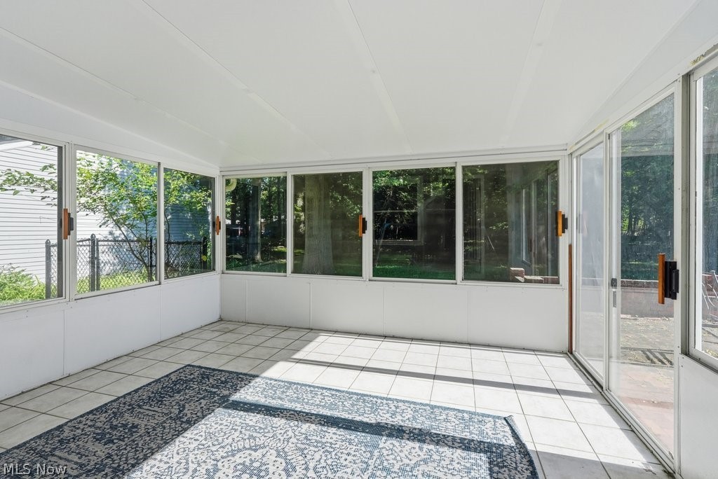 136 Pinehurst Road Munroe Falls OH 44262