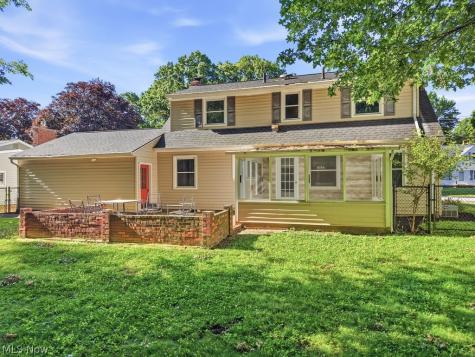 136 Pinehurst Road Munroe Falls OH 44262