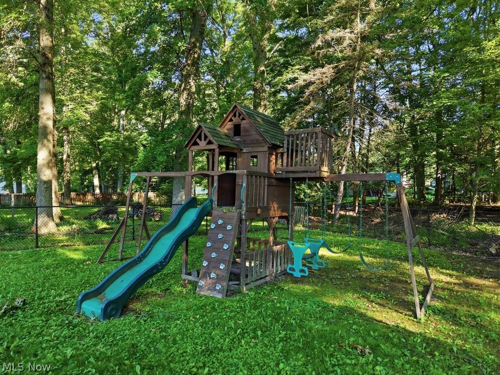 136 Pinehurst Road Munroe Falls OH 44262