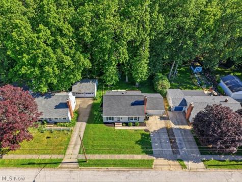 136 Pinehurst Road Munroe Falls OH 44262