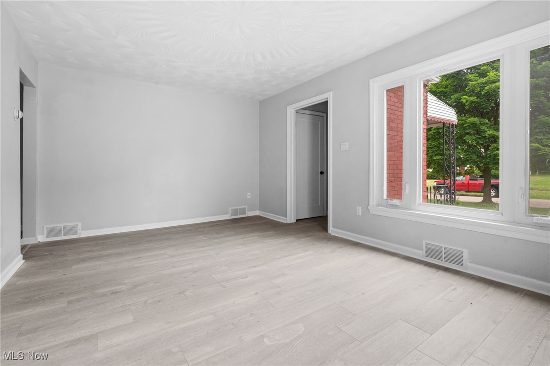 922 Winton Avenue Akron OH 44320