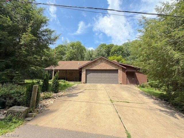 10570 Welton Road NE Bolivar OH 44612