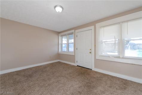 249 W Harris Avenue Ravenna OH 44266