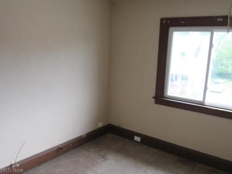 4273 E 136 Cleveland OH 44105