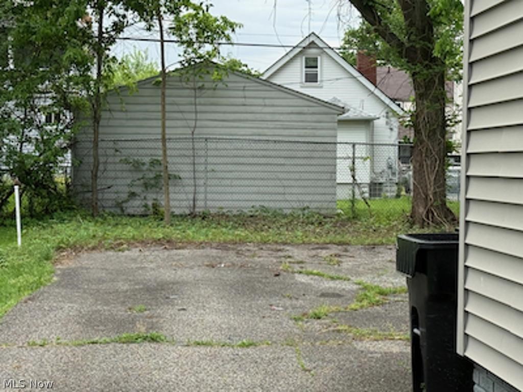 4273 E 136 Cleveland OH 44105