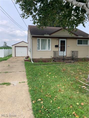 1017 Wellman Street Louisville OH 44641