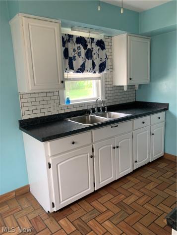 1017 Wellman Street Louisville OH 44641